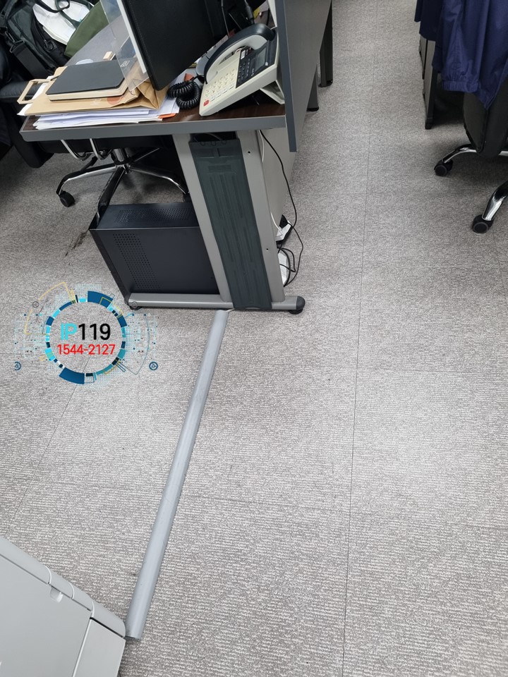 연희동 사무실 랜선추가설치 내구성 좋은 몰드로 마닥 마감